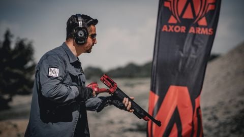 AXOR ARMS KIRMALI OTOMATİK AV TÜFEĞİ KIRMIZI ESKİTMELİ KASA